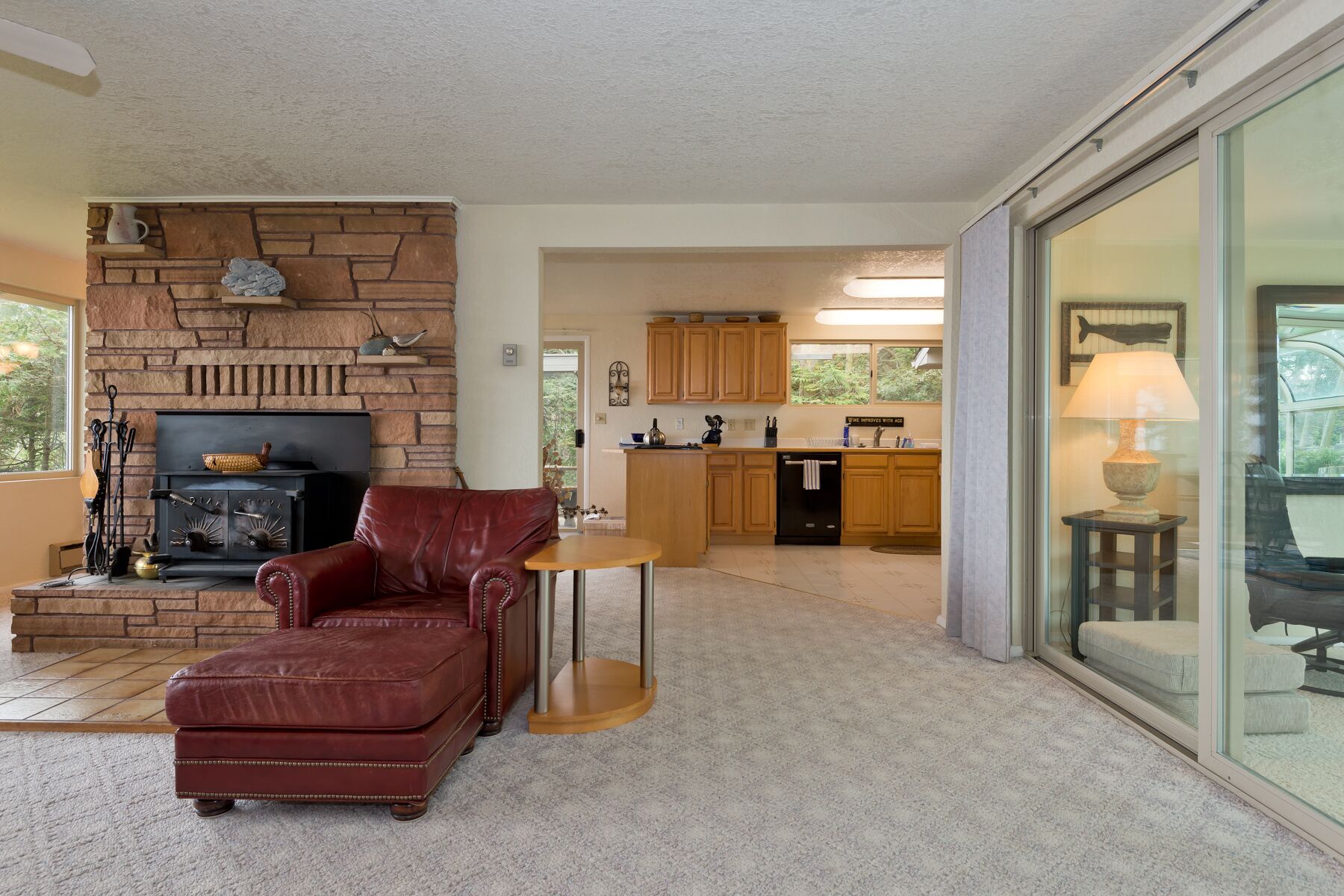 Beautiful Water Views & Private Beach Trail Between Sequim & PA