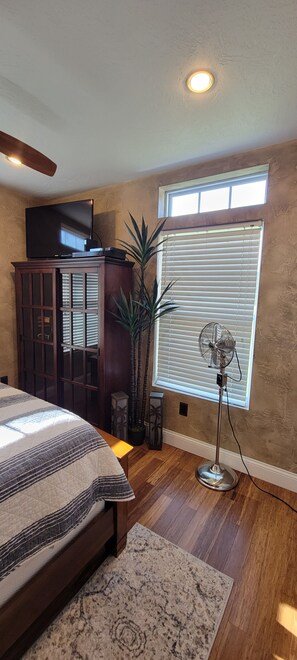 2 dormitorios, tabla de planchar con plancha, wifi gratis y ropa de cama