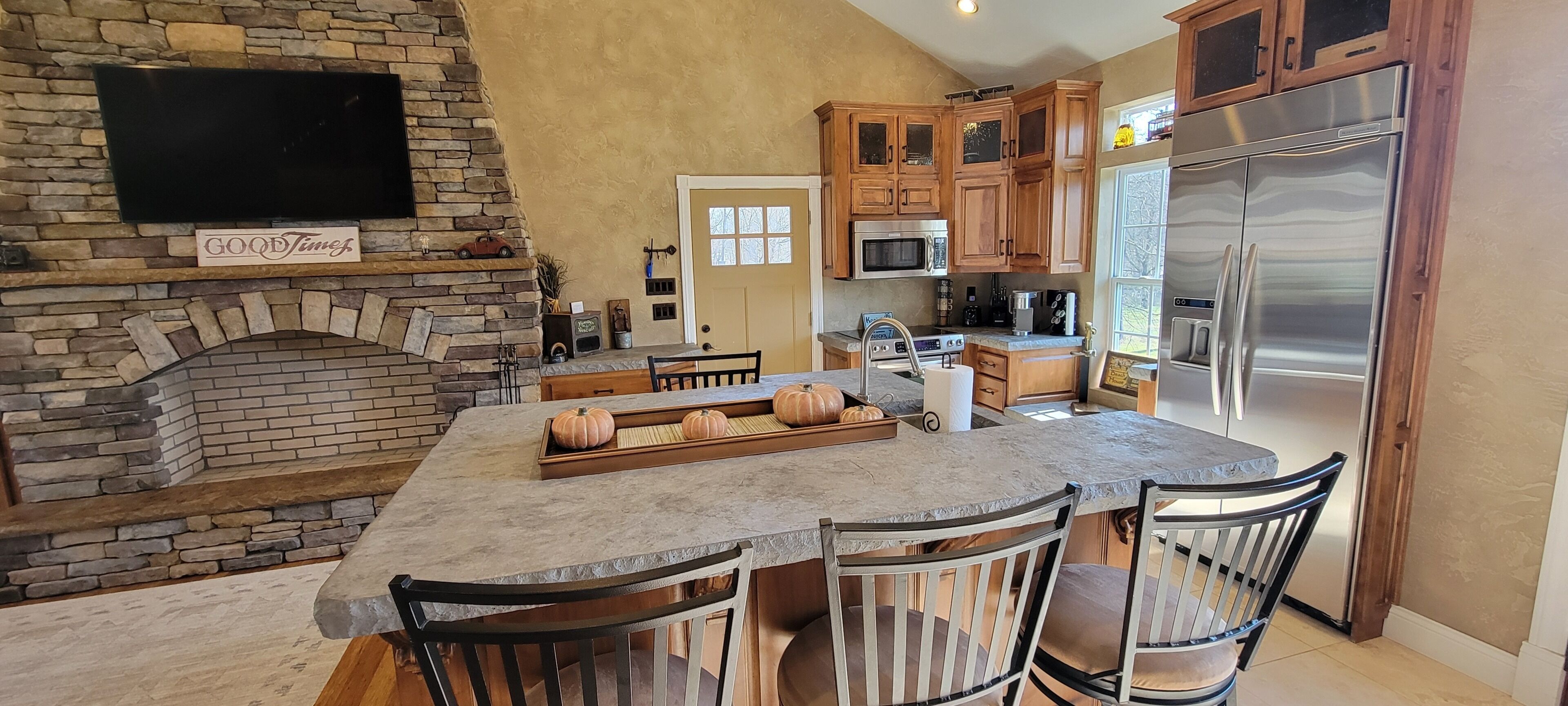 雪櫃、微波爐、焗爐、爐具