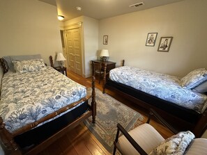2 chambres, bureau, fer et planche à repasser, Wi-Fi gratuit