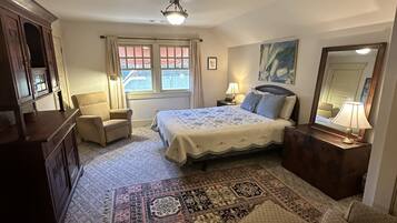 2 slaapkamers, een strijkplank/strijkijzer, gratis wifi, beddengoed