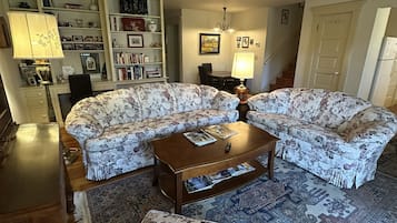 TV, DVD player, offices