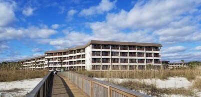 Admirals Row 306: True Direct Oceanfront W/Panoramic Oceanview