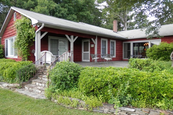 Front patio at the Orchards of Golden Glow