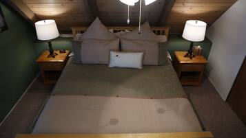 3 makuuhuonetta, silitysrauta/-lauta, ilmainen Wi-Fi, vuodevaatteet