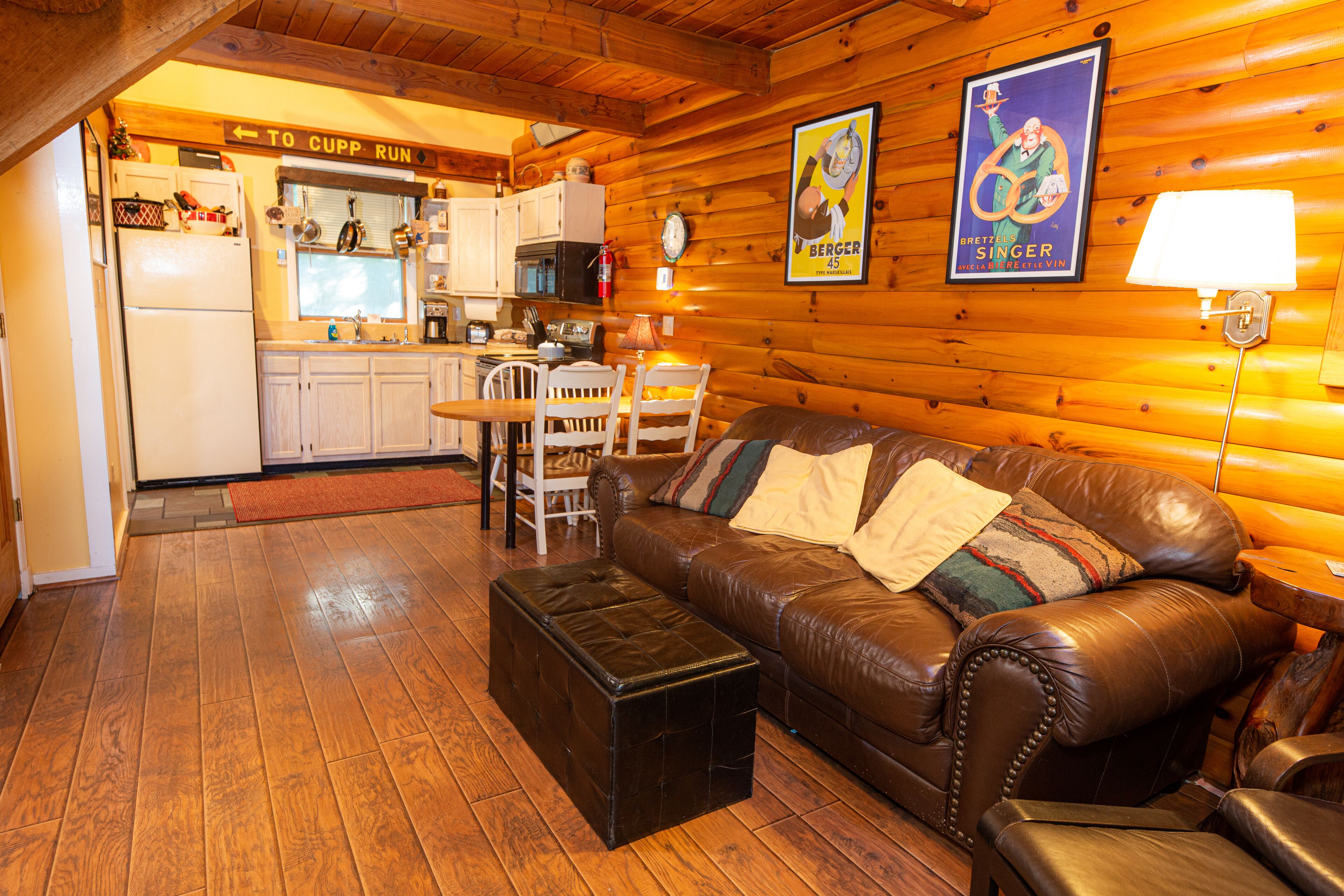 Ski cabin- Close, Comfortable, & well kept cabin- Family friendly