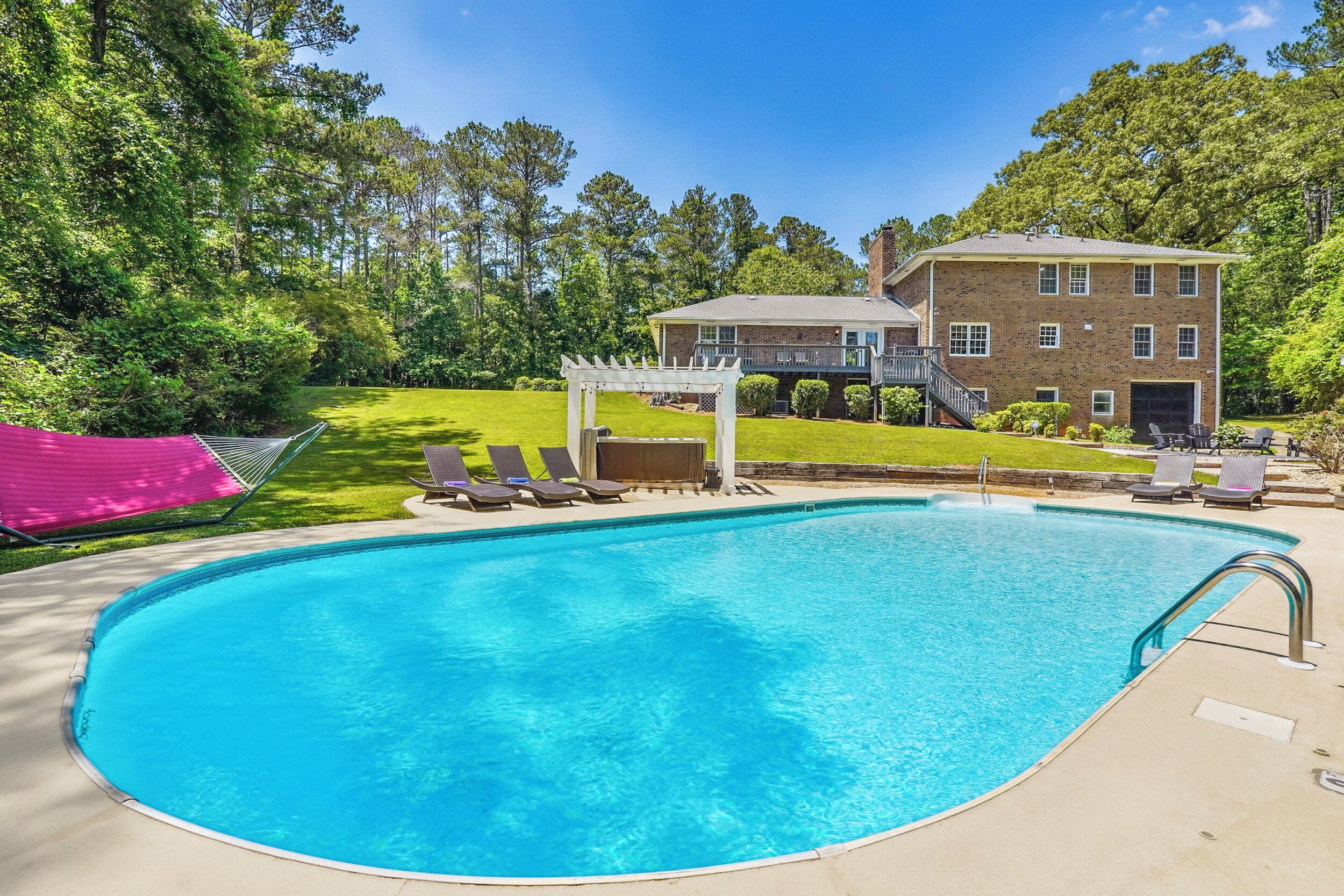 Pool ONLY OPEN May - September, HotTub open ALL YEAR.