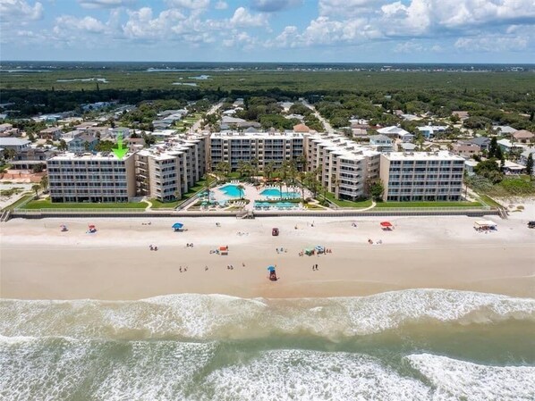 En la playa y toallas de playa