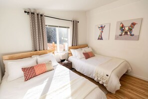 2 bedrooms, iron/ironing board, free WiFi, bed sheets