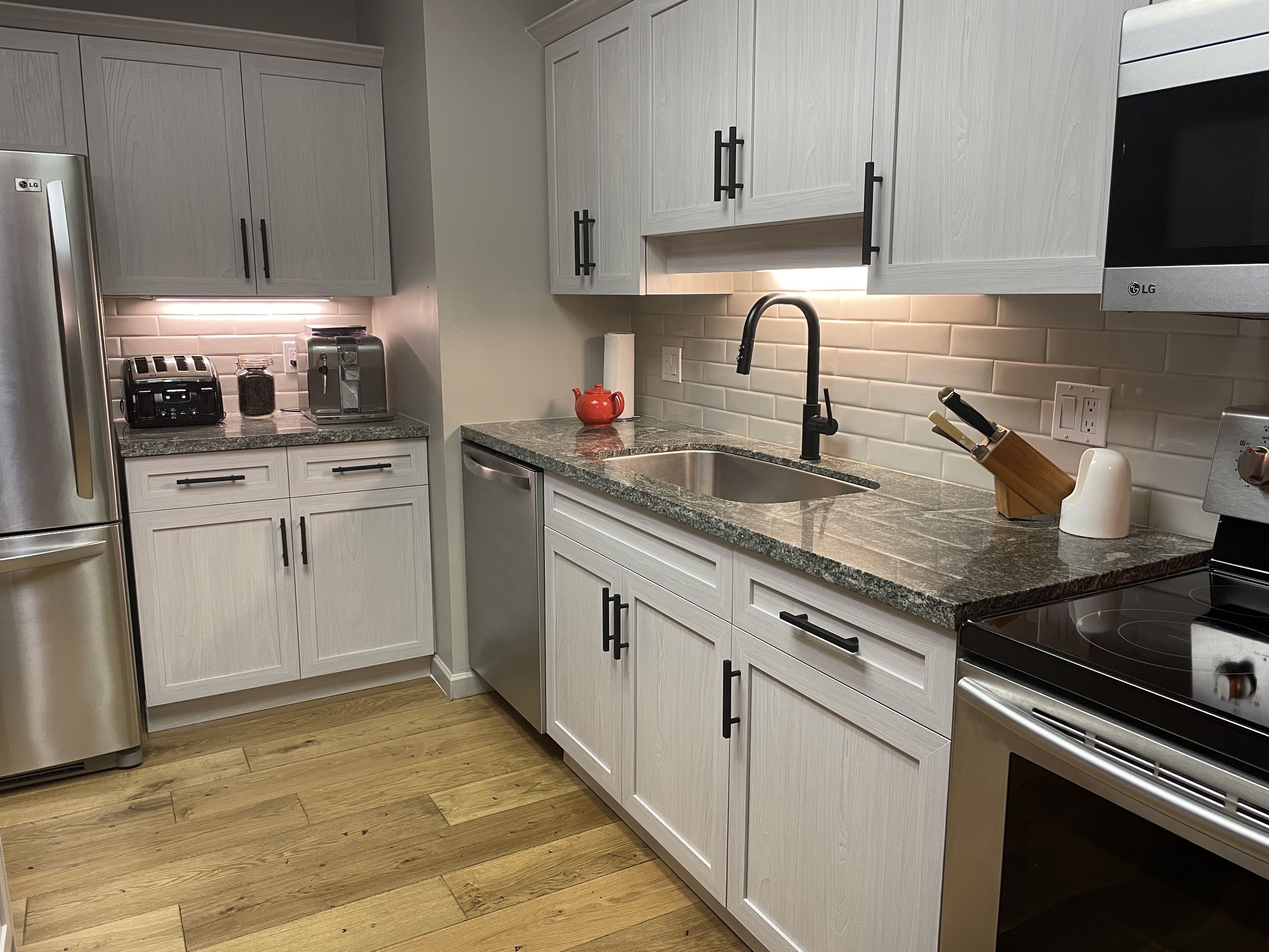 Quiet luxury on the golf course in Whistler - Upper Village  