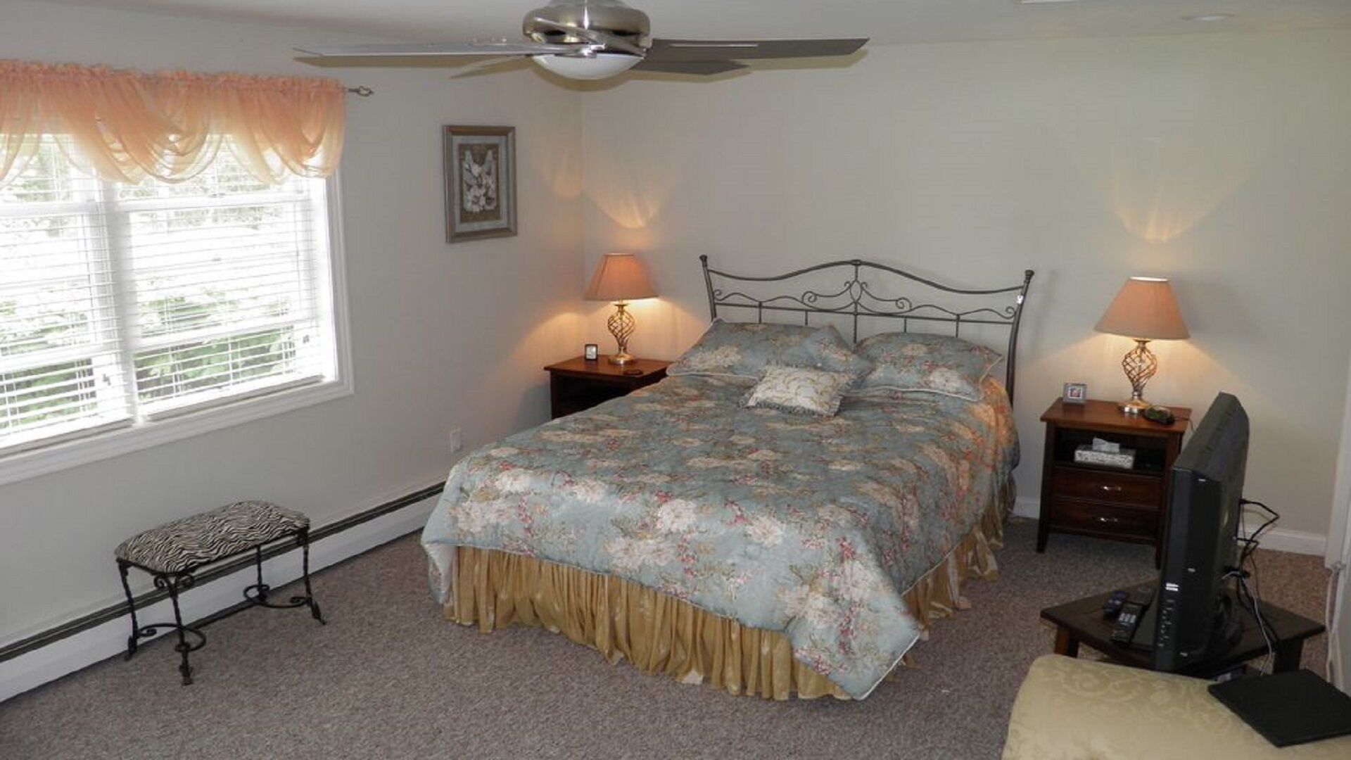 Wonderful Lake Huron Family Cottage - Convenient Location & Great Internet!