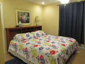 4 bedrooms, iron/ironing board, travel cot, free WiFi