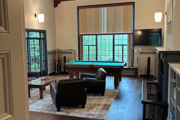 GREAT ROOM