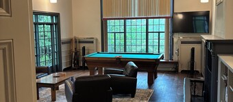 Destinazione proprietà. Affacciato Cooperstown. Giardini bellissimi.