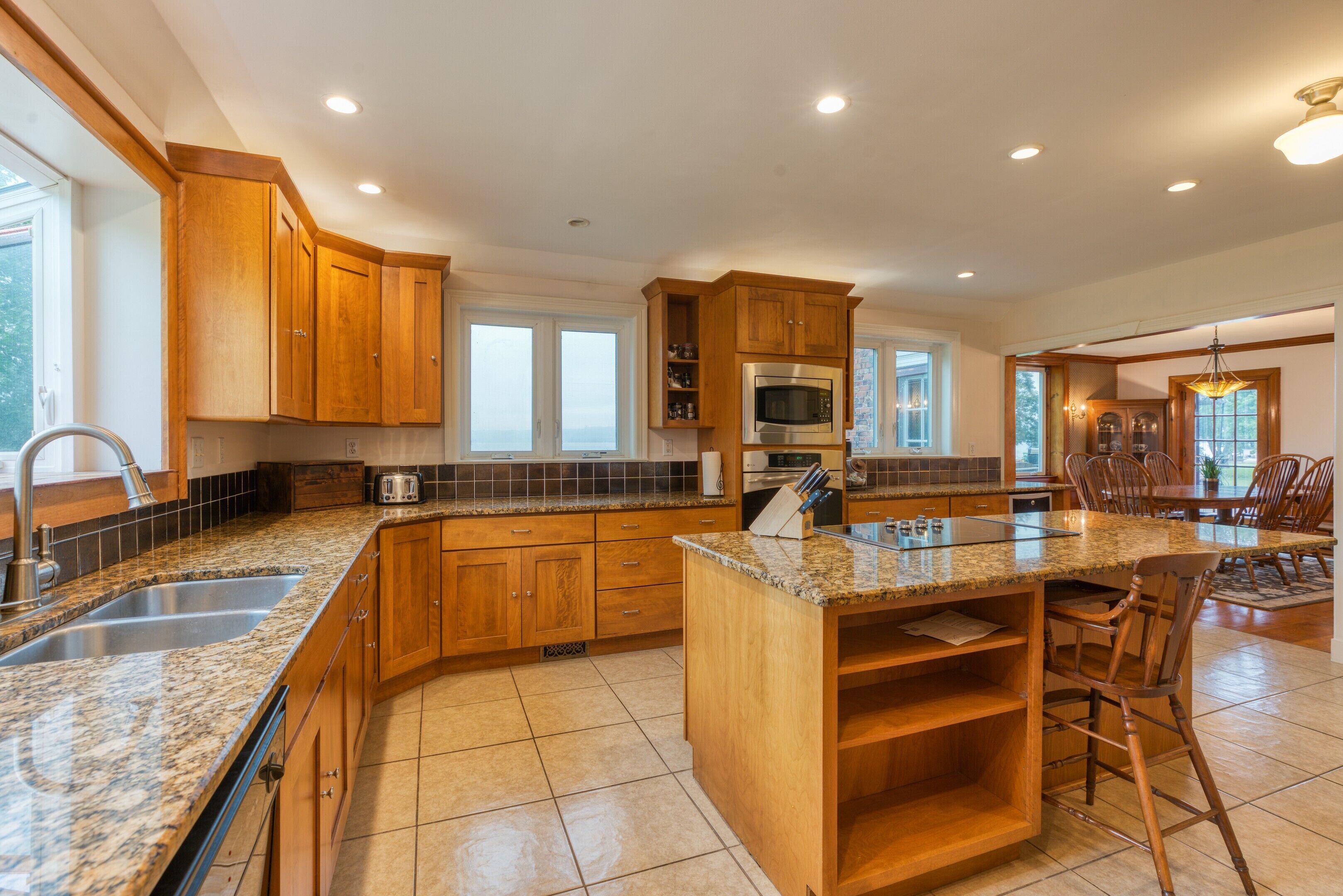 Luxurious Owasco Lakefront Home with Level Lakeshore Beachfront 200 Feet +\-