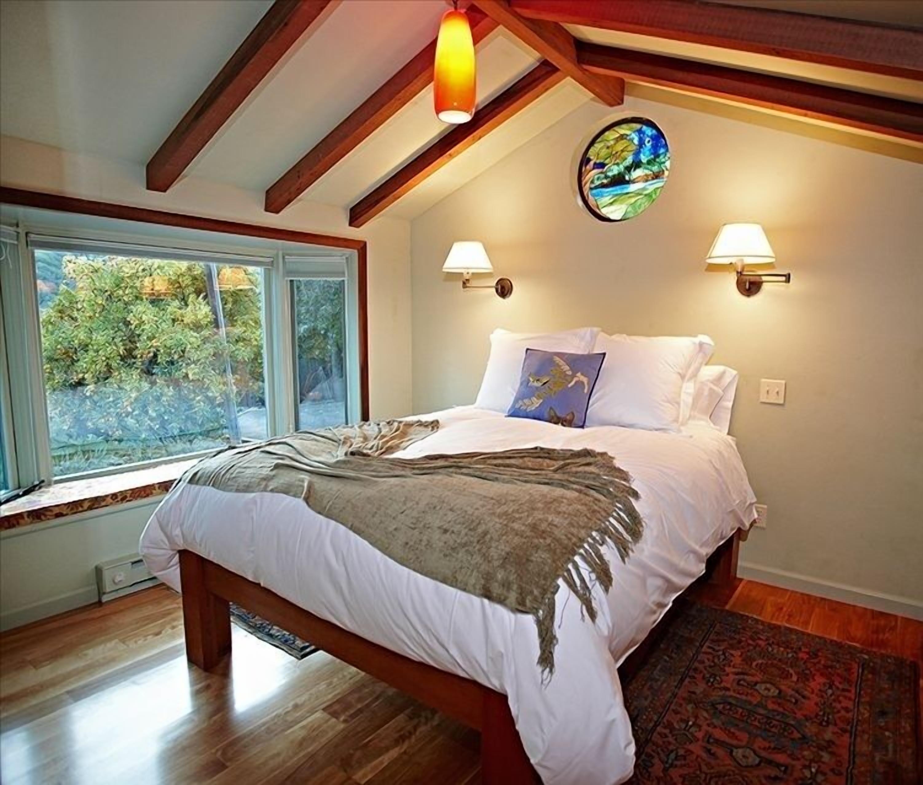 Sanctuary Cottage: a Private Retreat with Sumptuous Gardens~walk to village