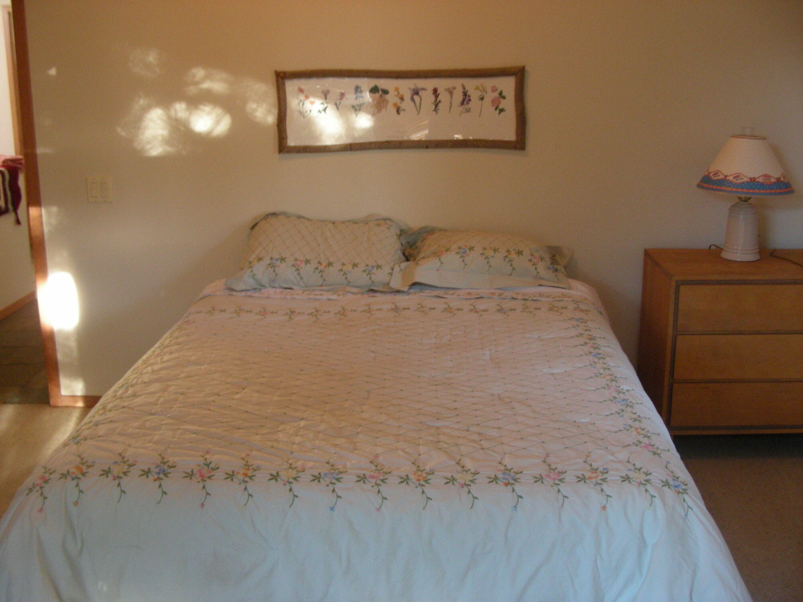 Lundy House - Lundy Canyon