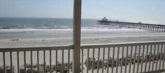 Dolphin Watch - Charmant - Cosy - Oceanfront - Beachfront!