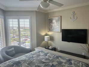 3 bedrooms, WiFi, bed sheets, wheelchair access
