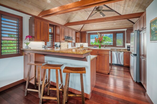 Fridge, microwave, dishwasher, coffee/tea maker - Steps to Beautiful Hanalei Beach A/C TVNC-5108 (Hanalei)