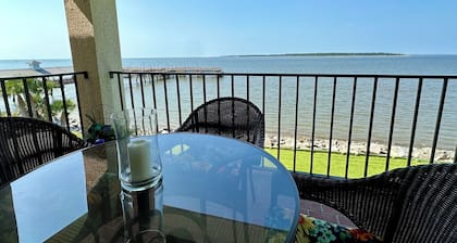 Oceanside, Top & Center at Pier Pointe