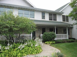 Exterior - Best Waterview Of Egg Harbor - Fully Appointed 2 Bedroom Ground Level Condo (Egg Harbor)