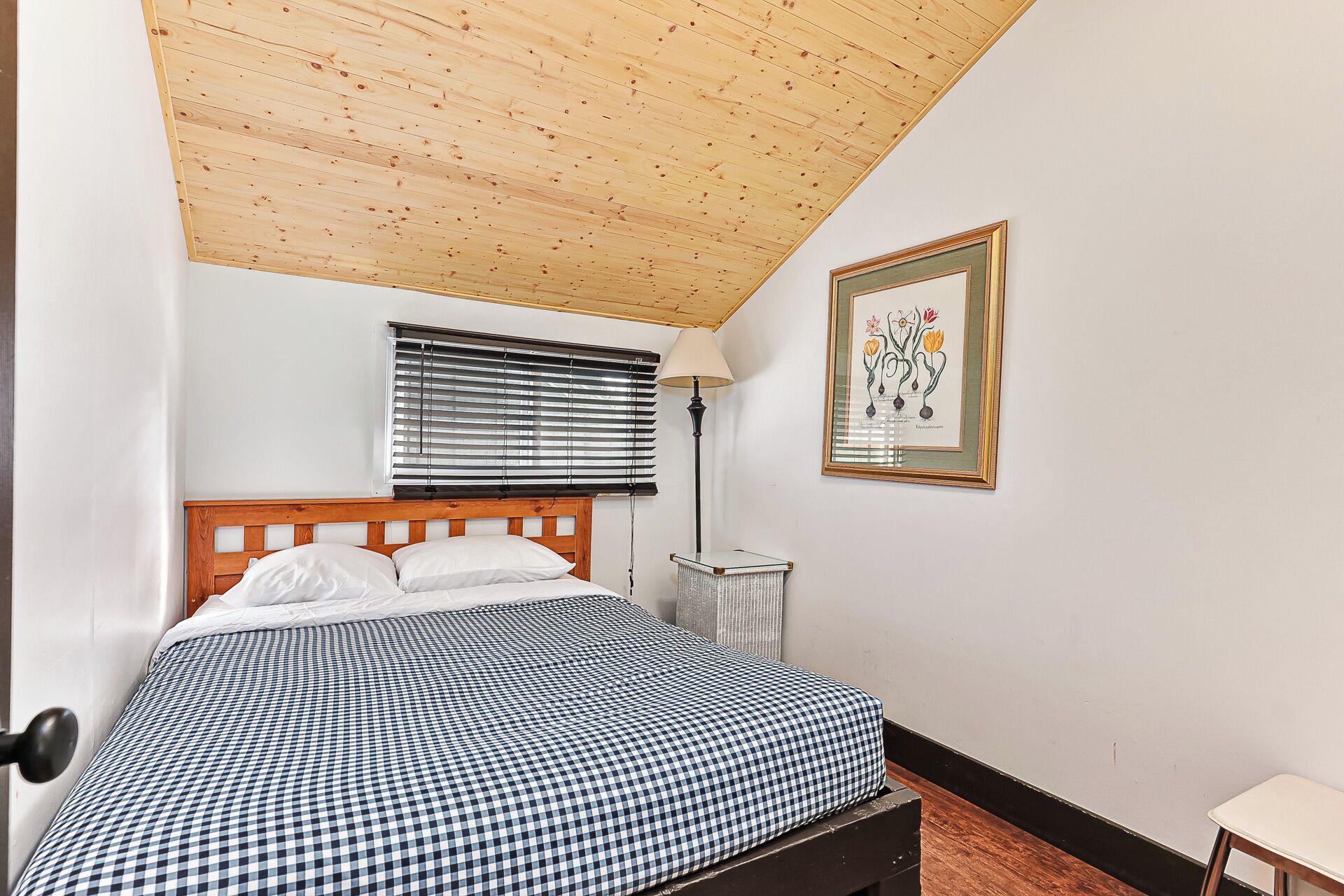 10 室のベッドルーム、WiFi (無料)