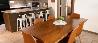 Magnifique condo au 2e étage sur Calme Creekside