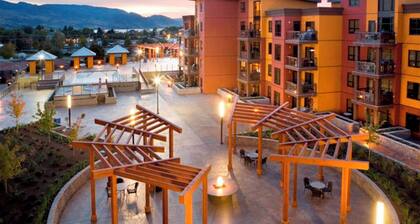 Beautiful 2nd Floor Condo on Quiet Creekside