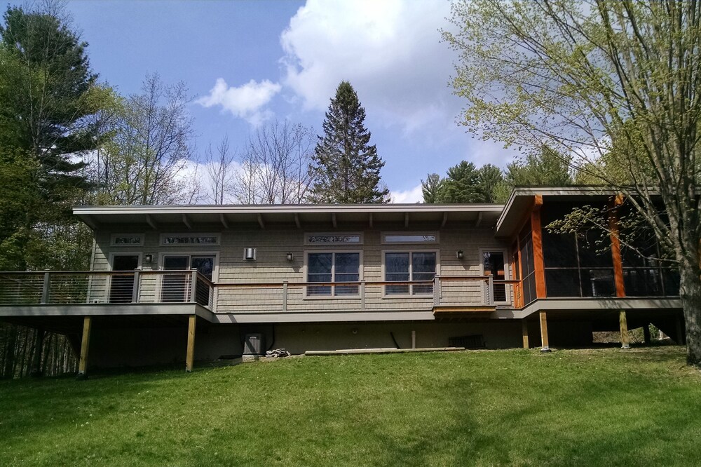 Pine Nook, a cozy private home near Lake George and Bolton Landing