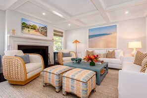 Smart TV, DVD player, books, stereo - Gorgeous private estate w/ pool, spa, poolhouse & gym in Sconset! (Siasconset)