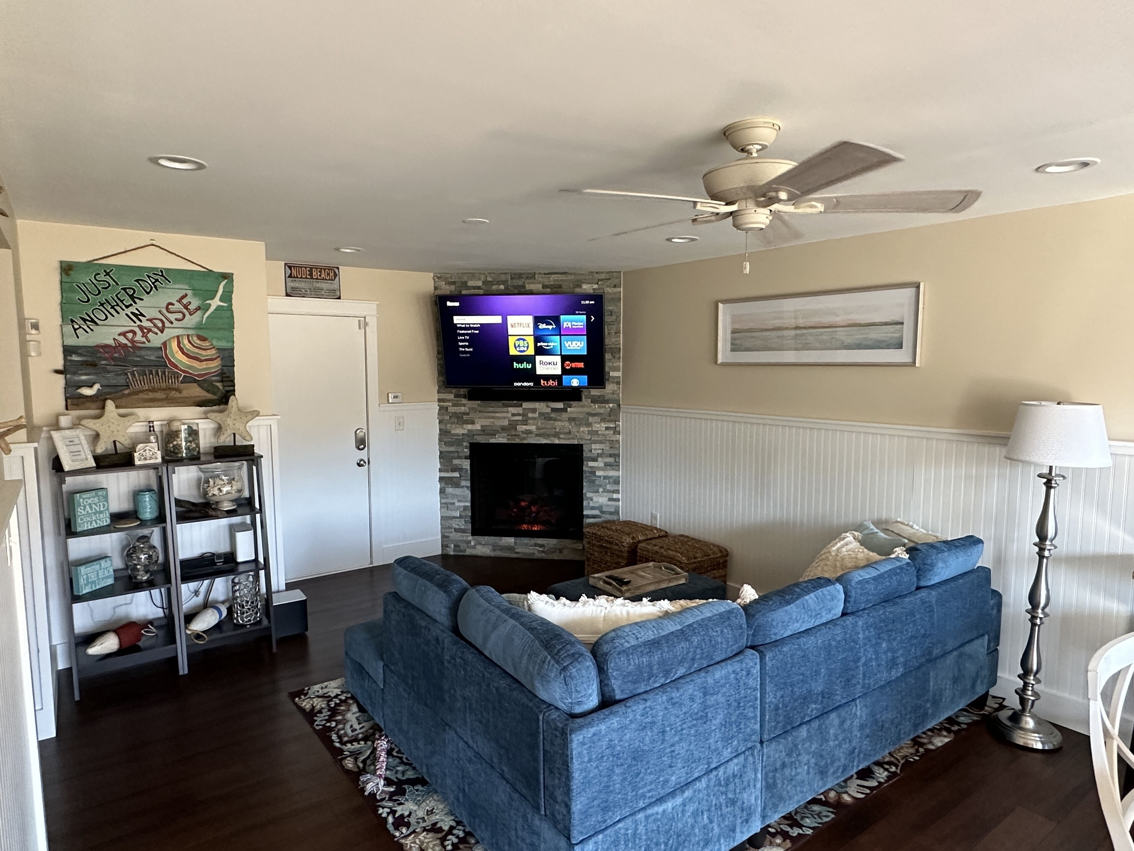 •SEPTEMBER & OCTOBER SPECIAL rent 2 nights get the third free!!!