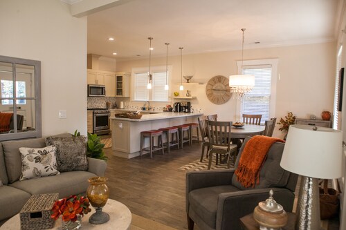 Two Master-King Suites+!