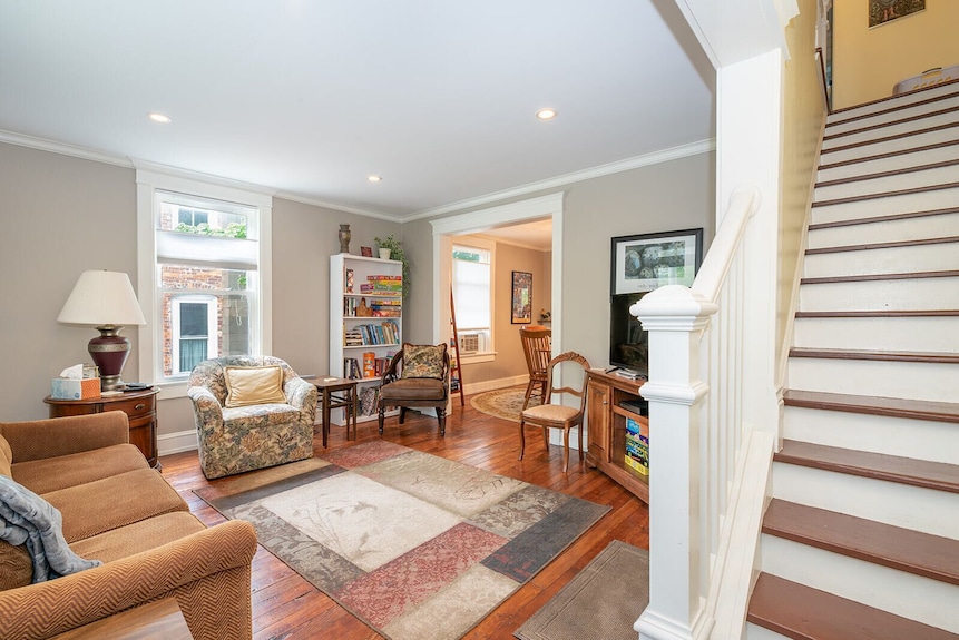 Unit 1: Beautiful Townhouse Near To Petoskey Shopping, Restaurants And Trails. - Petoskey, MI