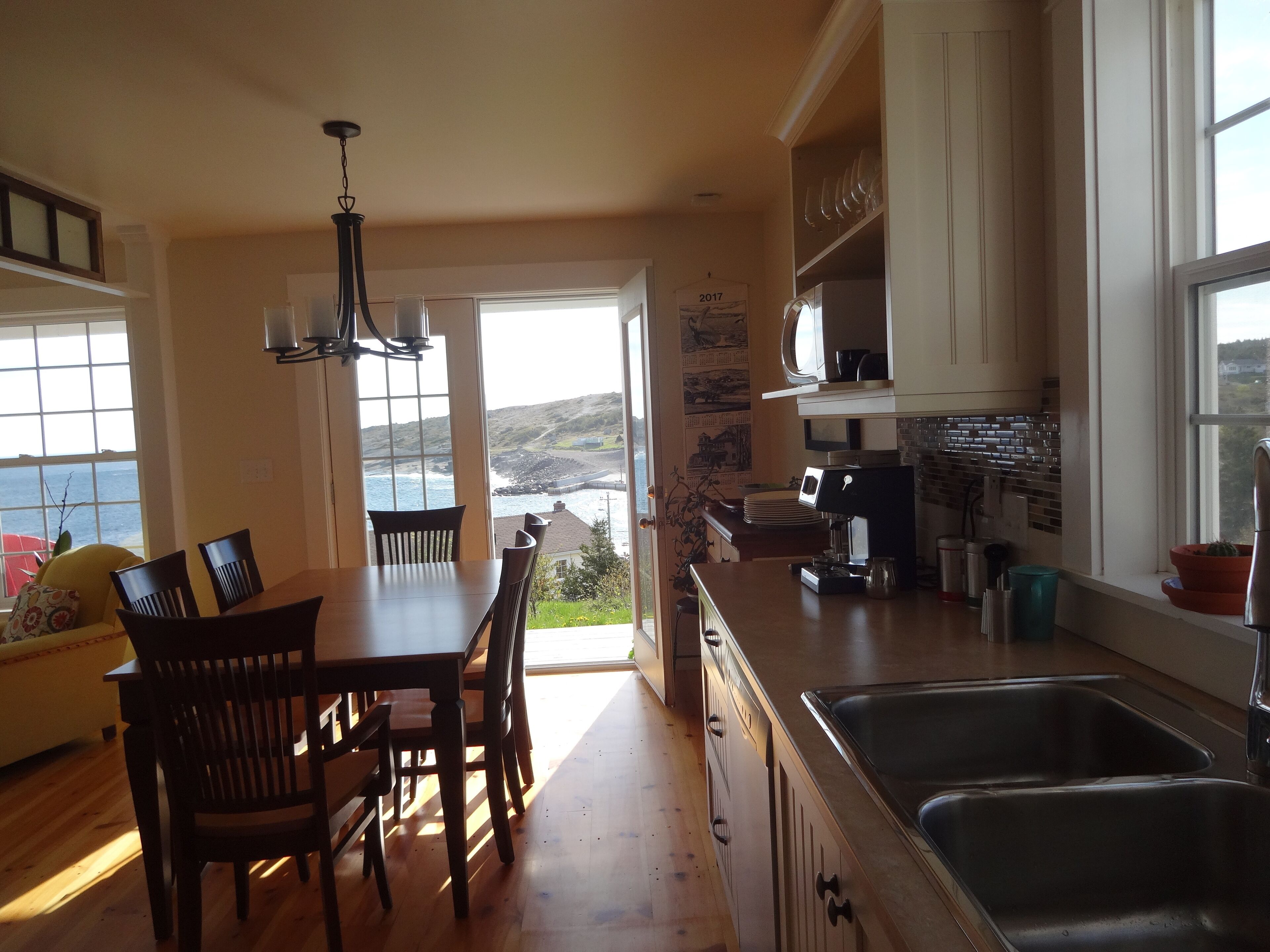 Beautiful home in Flatrock,  spectacular ocean view,  spacious grounds, magical 