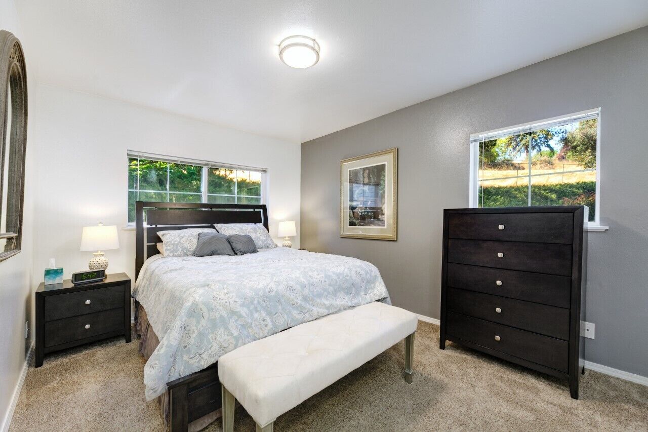 3 BR Fabulous Group/Family Getaway - Fully Furnished - Central Boise - D107