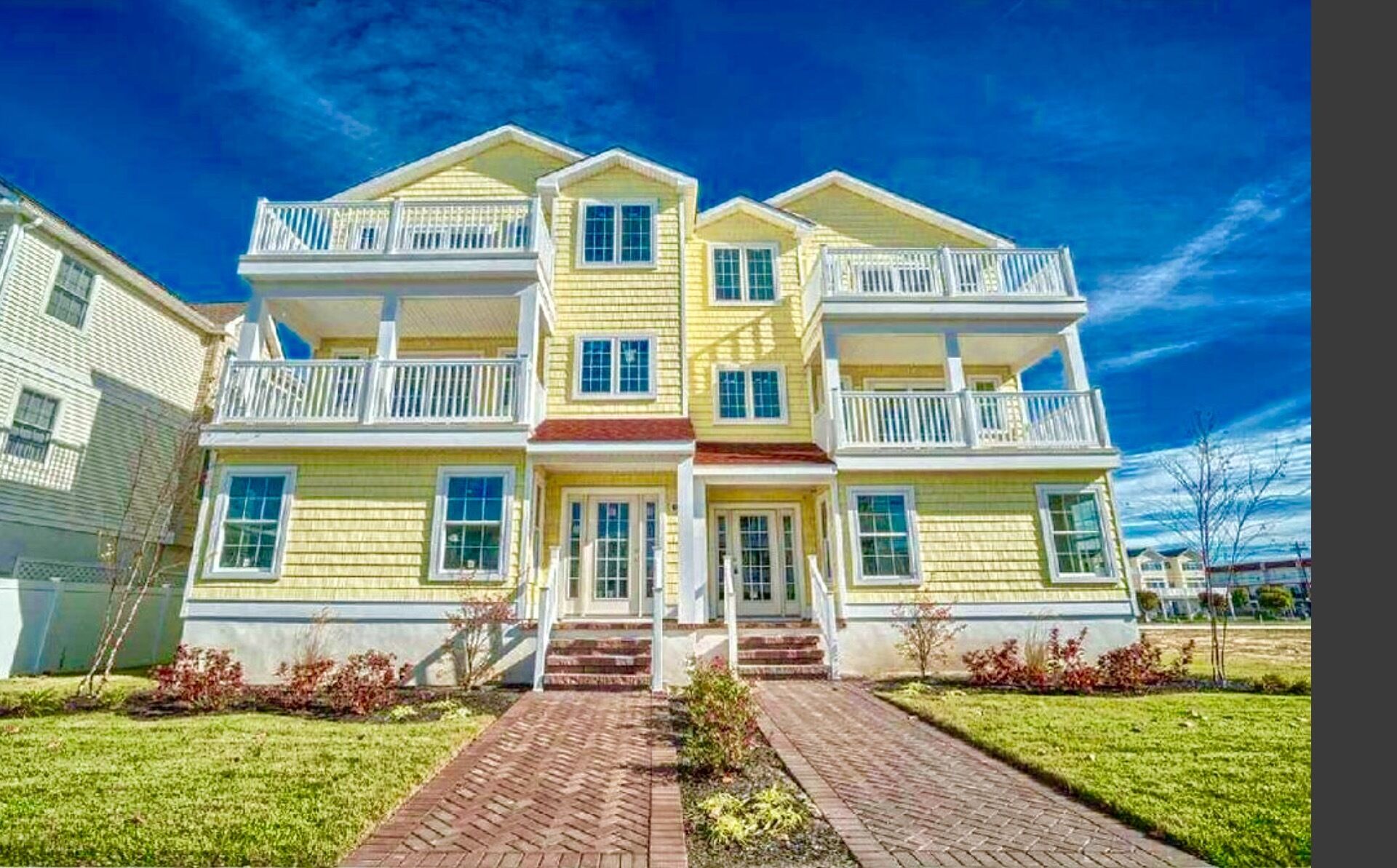 Block from Beach w/Pool! Custom Built NW Two-Story Condo-Sleeps 10