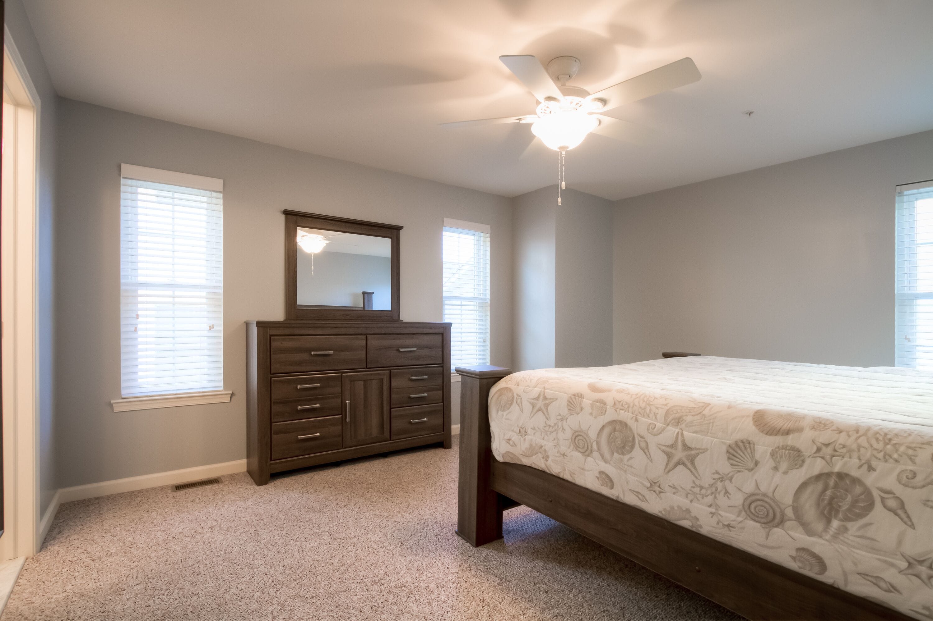 Block from Beach w/Pool! Custom Built NW Two-Story Condo-Sleeps 10