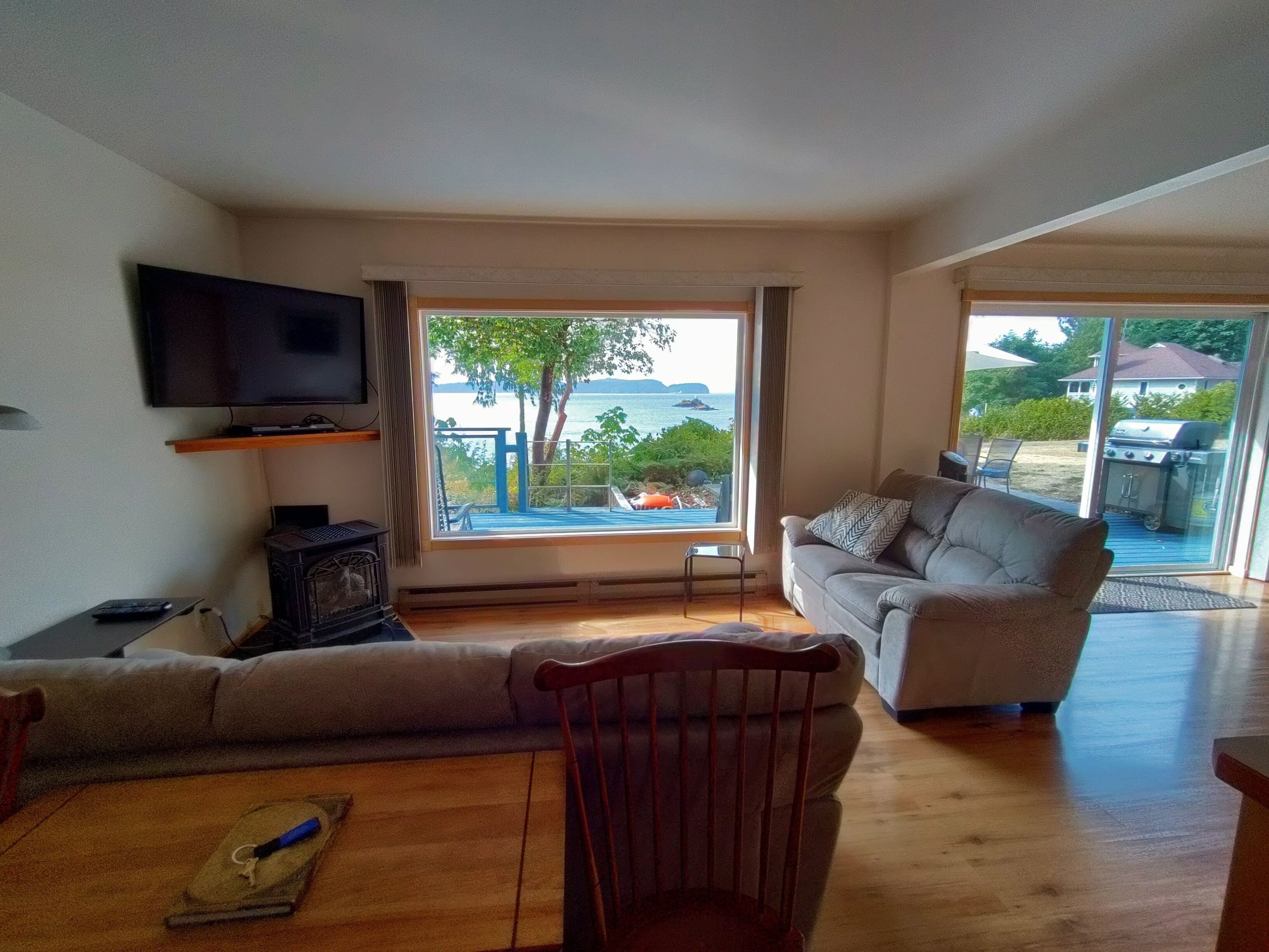 Oceanfront Cottage with Private Beach Access & Awesome Sunsets