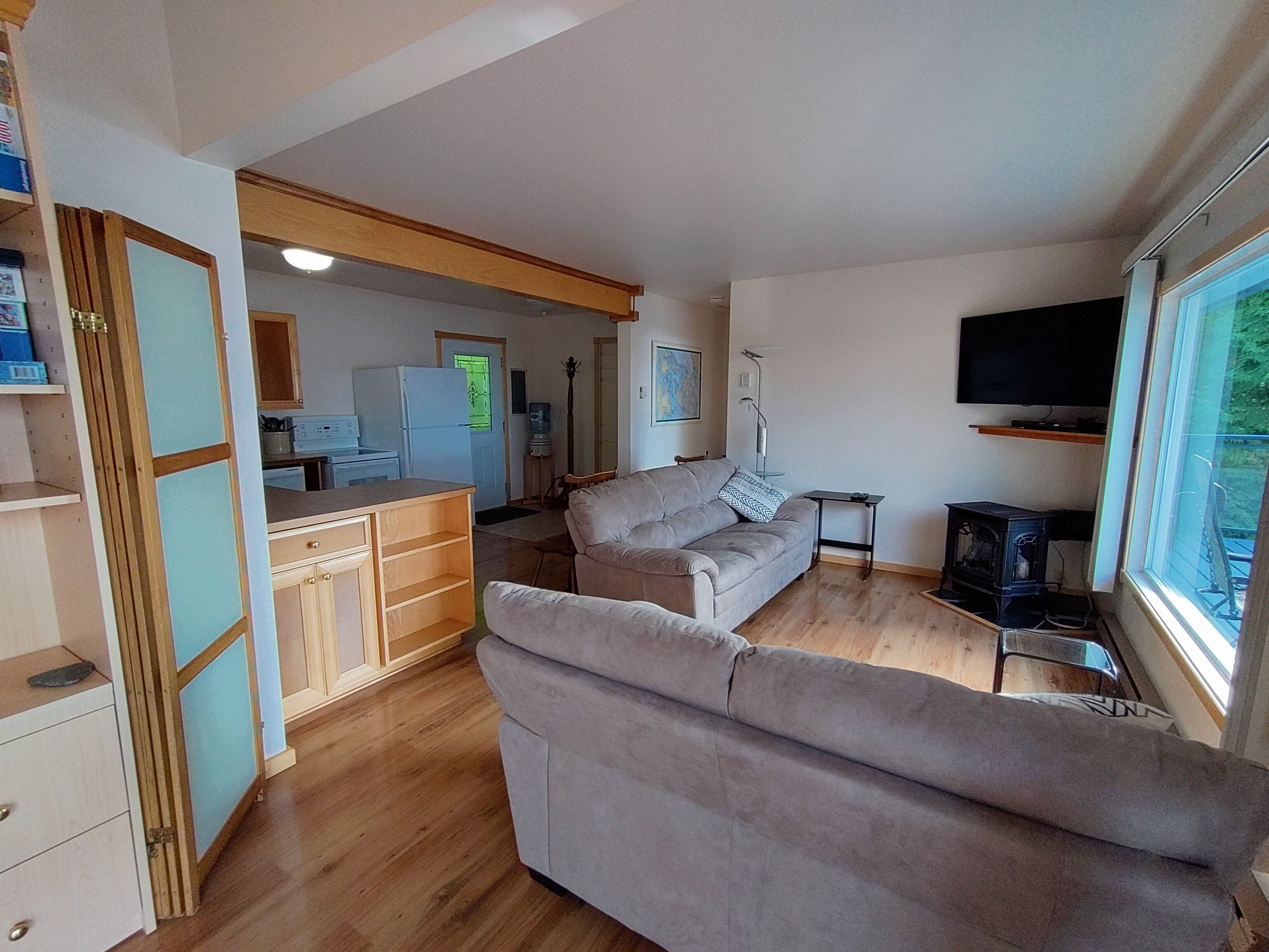 Oceanfront Cottage with Private Beach Access & Awesome Sunsets