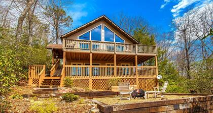 Brevard Cabin - mountain views, lake access, golf, close to hiking & waterfalls