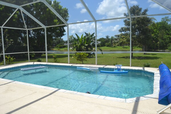 Ulkouima-allas, lämmitetty uima-allas