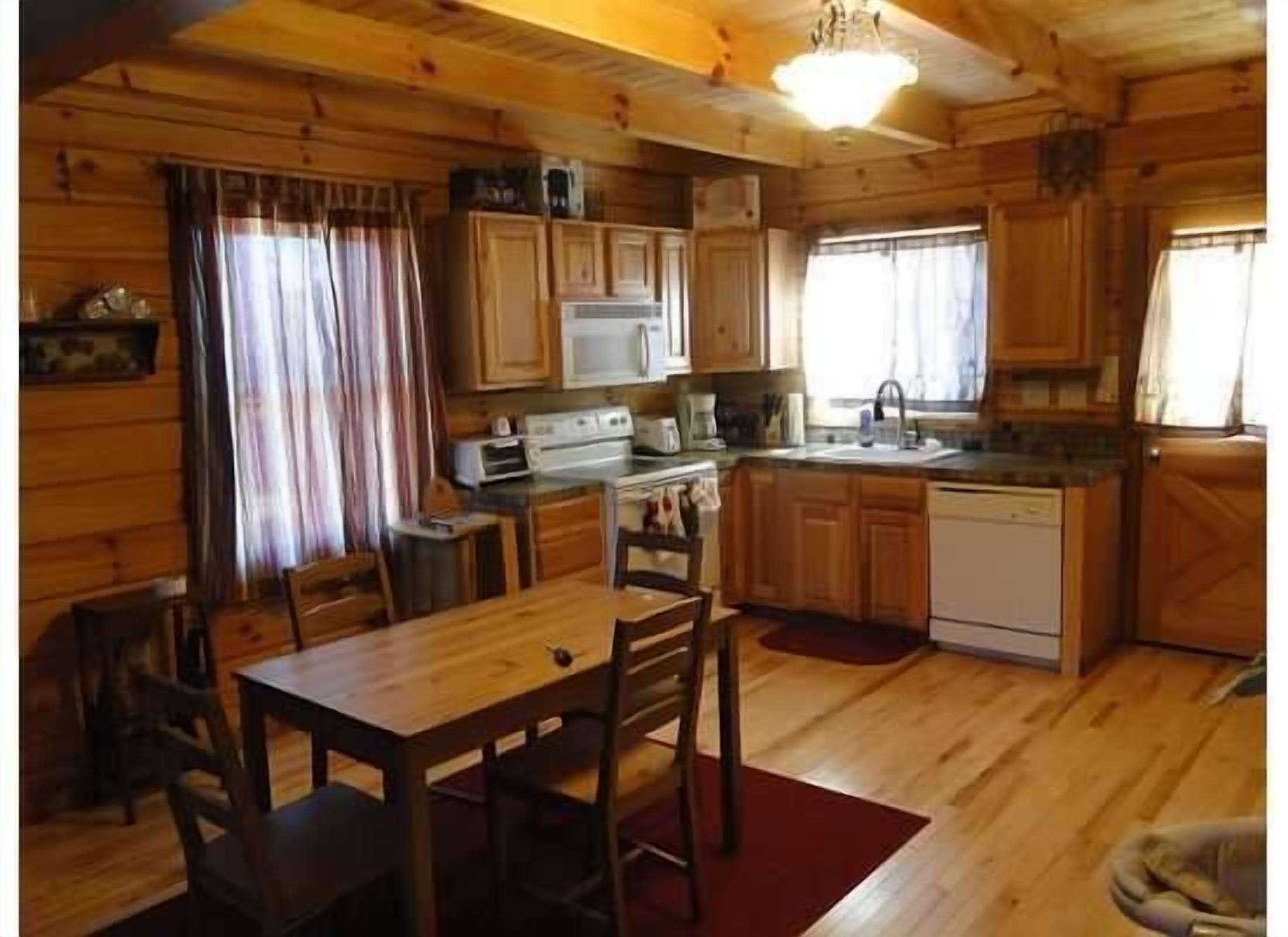 Family Friendly Cozy Cabin