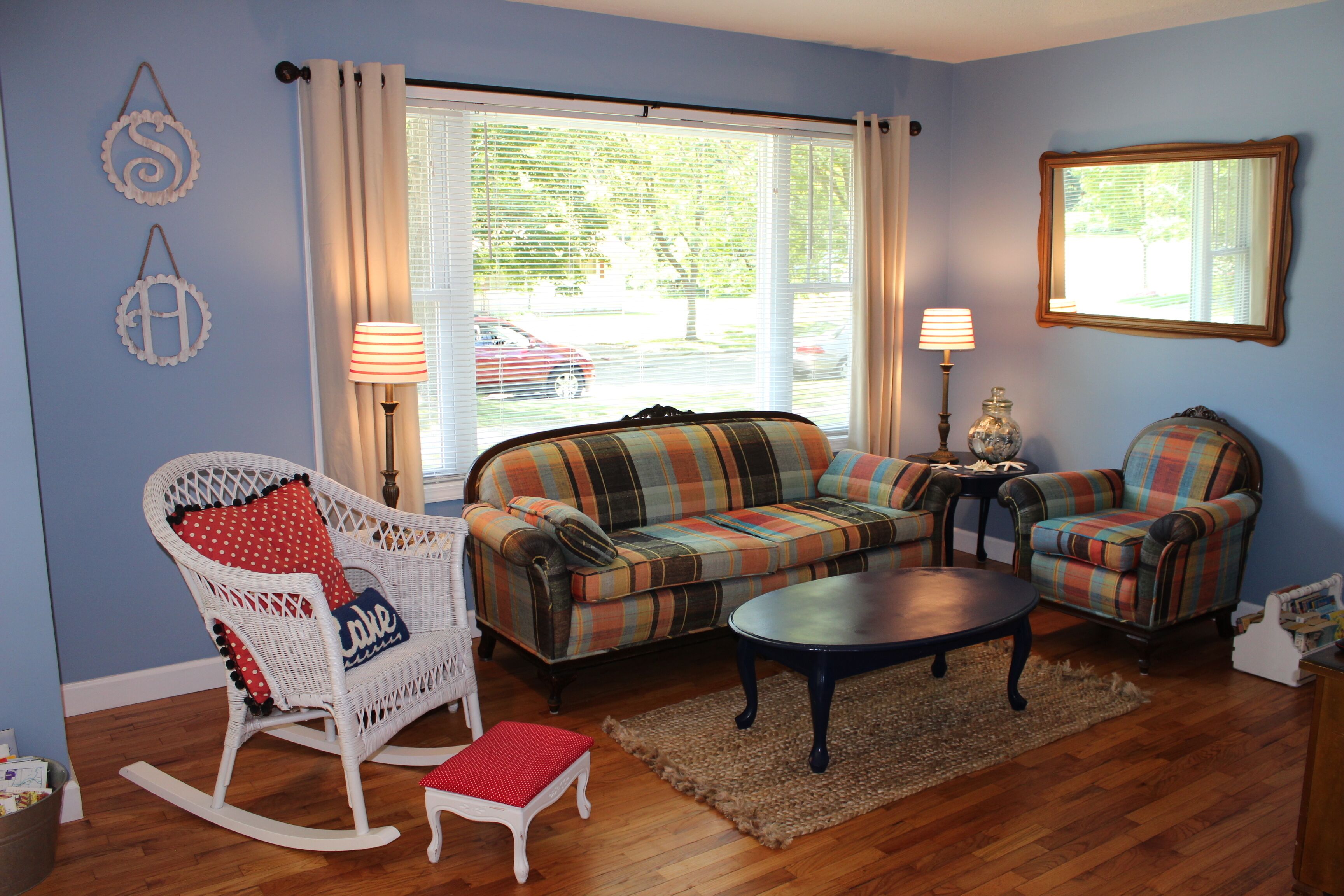 The Yellow Door Cottage -   AWESOME GARAGE GAME ROOM!  VERY CLEAN!