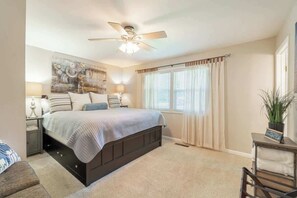 3 bedrooms, desk, iron/ironing board, travel cot