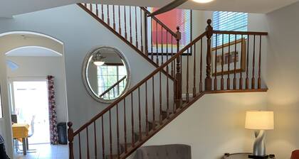 4 bedrooms 3 bathrooms. Easy access to stripe. Pet and family friendly.