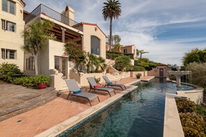Outdoor pool, a heated pool - Amazing La Jolla Views with Pool & Spa! (San Diego)