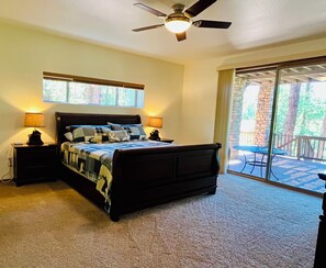 4 bedrooms, desk, iron/ironing board, travel crib