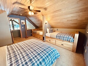 4 Schlafzimmer, Bügeleisen/Bügelbrett, WLAN, Bettwäsche