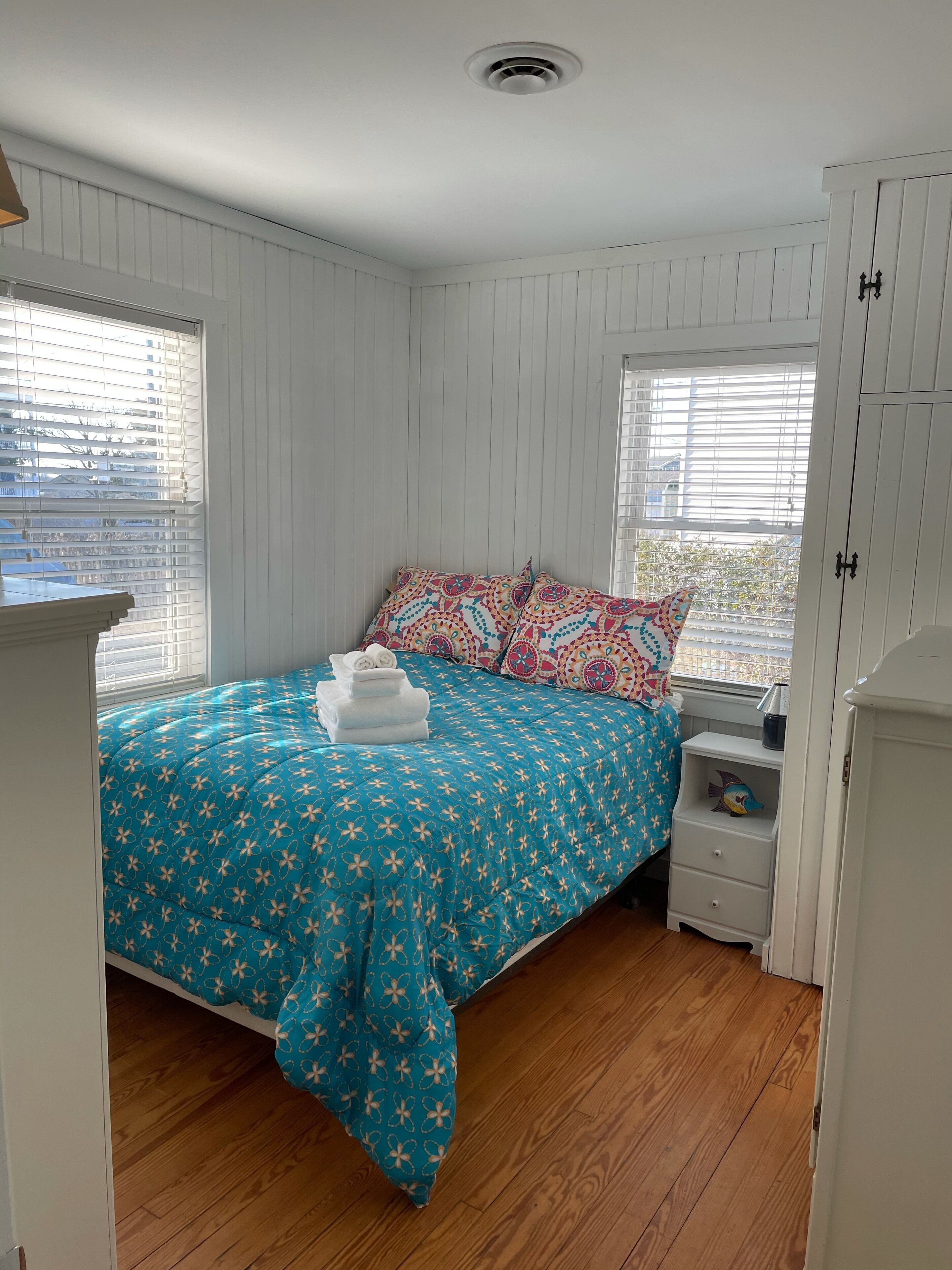 3 chambres, fer et planche à repasser, Wi-Fi gratuit, draps fournis